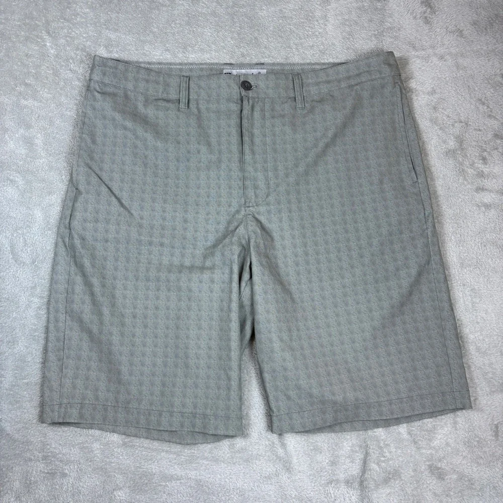 TravisMathew Shorts Mens 38 Grey Patterned Performance Golf Stretch
